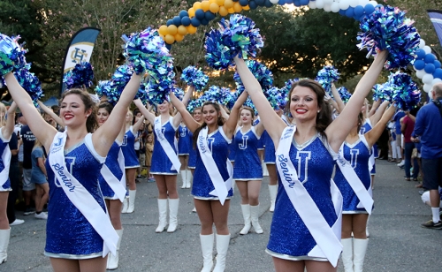 RivalryGame_Parade_TBM_20170929_185