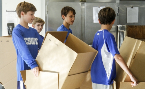 Alumni-Thanksgiving-Drive_20161122_Tuesday_021