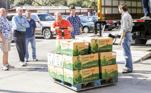 Alumni-Thanksgiving-Drive_20161122_Tuesday_023