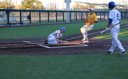 Baseball 2016_JHS8vStPauls1_WGNO Classic1_02252016_15