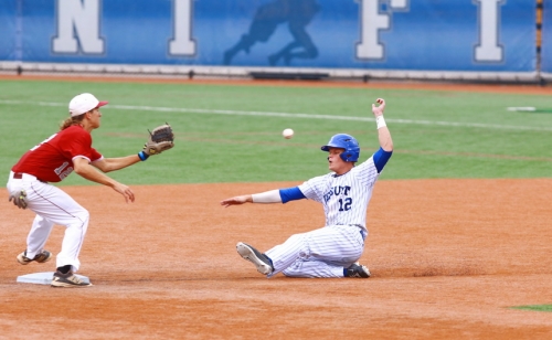 Baseball 2016_StatePlayoffsGame2_JHS5vDestrehan3_JRS_04302016_18