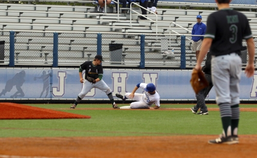 2.2 lee steal third