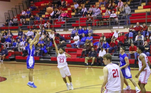 Basketball-vs-Brother-Martin_20190212_063