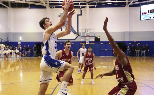 Basketball_20180203_vs-Brother-Martin_027