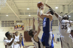 Basketball vs. De La Salle, Jan. 6, 2015
