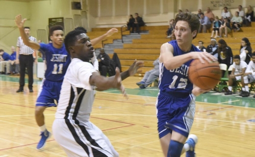 Basketball_20151211_Jesuit-v-ESJ_3145aweb