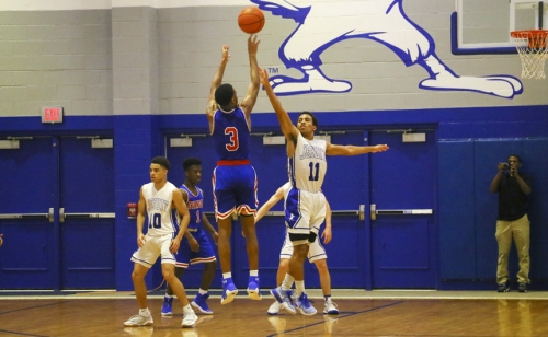 Basketball_20180224_vs-Evangel-Playoff_036