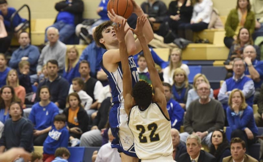 basketball_20140213_jhsvsholycross_015web