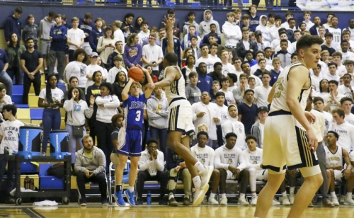 Basketball-vs-Holy-Cross_20190201_034