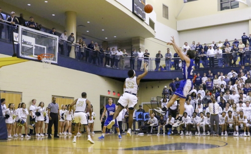 Basketball-vs-Holy-Cross_20190201_056