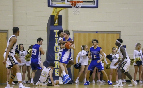 Basketball-vs-Holy-Cross_20190201_060