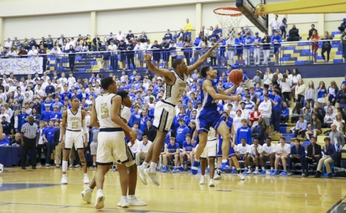 Basketball-vs-Holy-Cross_20190201_067