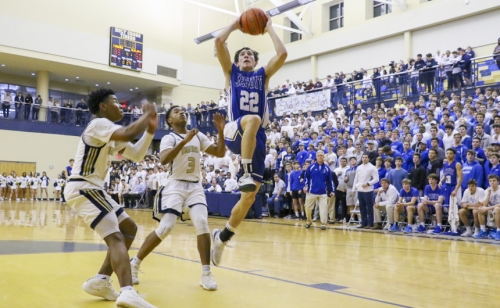 Basketball-vs-Holy-Cross_20190201_111
