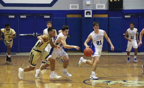 Basketball_20180206_vs-Holy-Cross_023