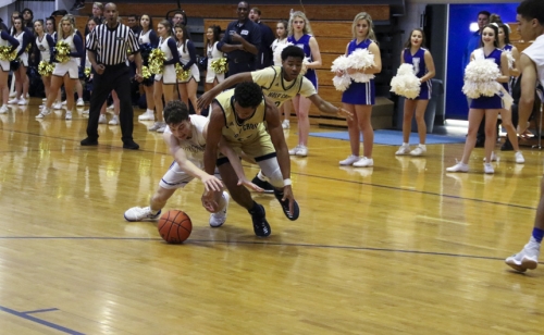 Basketball_20180206_vs-Holy-Cross_074