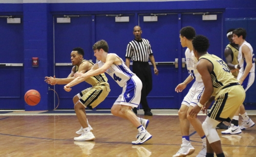 Basketball_20180206_vs-Holy-Cross_090