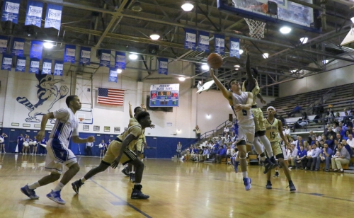 Basketball_20170131_Holy-Cross_286