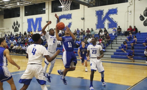 Basketball_20180302_vs-McKinley_Quarterfinal_008