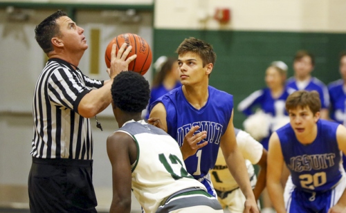 jesuit-varsity-basketball-vs-shaw-1-17-2020-0016_49401922041_o