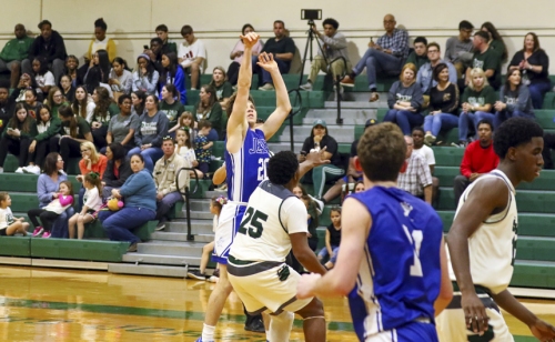 jesuit-varsity-basketball-vs-shaw-1-17-2020-0064_49401435538_o
