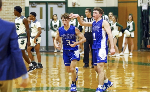 jesuit-varsity-basketball-vs-shaw-1-17-2020-0171_49401429328_o