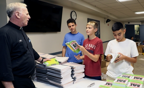 BookDay_Sophomores_20170815_023