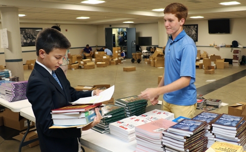 BookDay_Sophomores_20170815_031