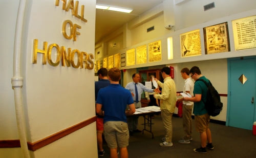 Book Day 2016_Seniors_Juniors_Sophomores_08092016_06