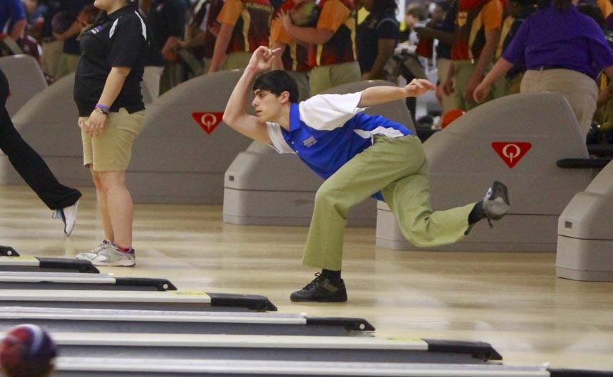 bowling_20140403_biregionals-jhsvsrunnels-rummel_0105web