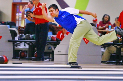 bowling_2013_jhs_v_bonnabel_032113_01cainsworth