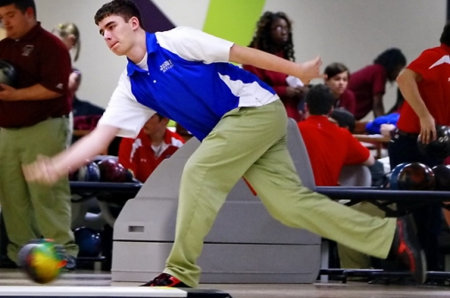 bowling_2013_jhs_v_bonnabel_032113_08aprejean