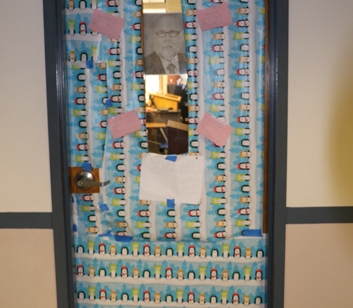 StudentLife_20151210_ChristmasDoorDecoratingContest_010