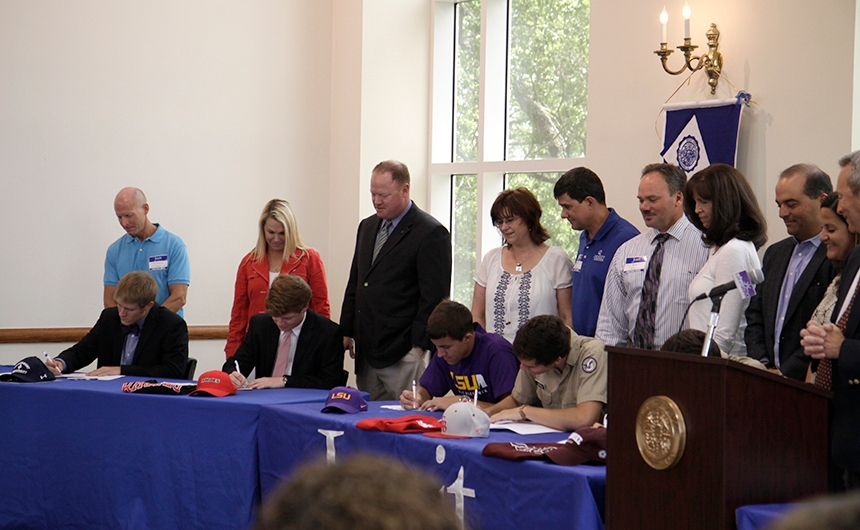 athleticsigning_tenseniors_20140507_024