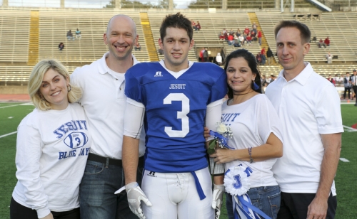 FootballSeniorNight_20181026_01