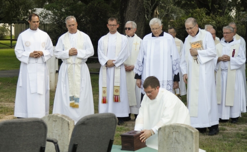 FrFitzgerald_20160924_Funeral-Mass_062