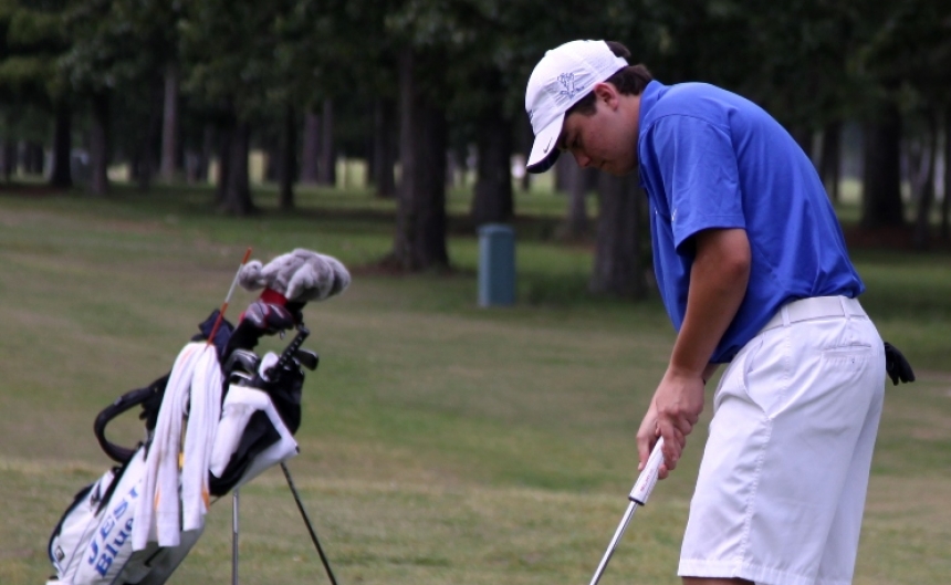 golf_018_regional_2014april29_johnson_putt_img_0157