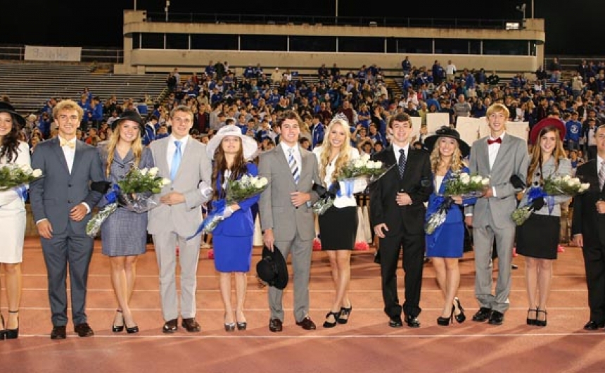 16homecoming_court-group-shot_01