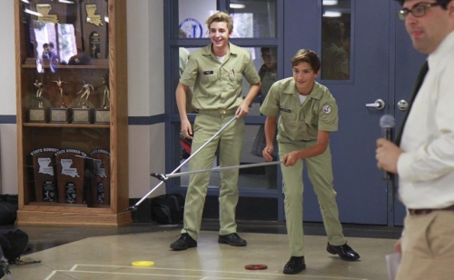 Homecoming-Lunch_2015-09-21_Monday_Shuffleboard_0013web