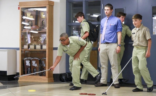Homecoming-Lunch_2015-09-21_Monday_Shuffleboard_0068web