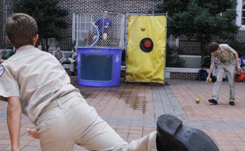 Homecoming-Week_20161005_Dunking_Booth_0003