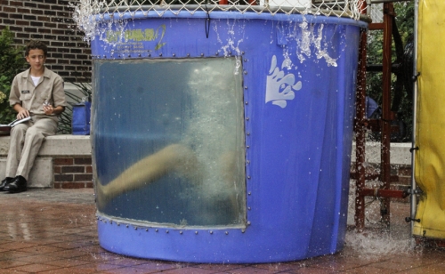 Homecoming-Week_20161005_Dunking_Booth_0005
