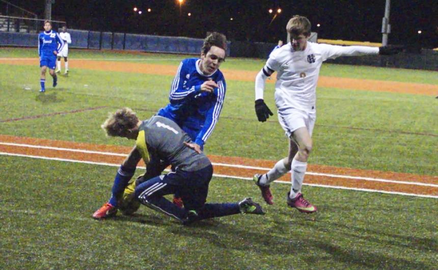 soccer-2013_14_jhsvholycross_01082014_09