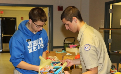 MCJROTC_20151211_Toys-for-Tots-Drive_015