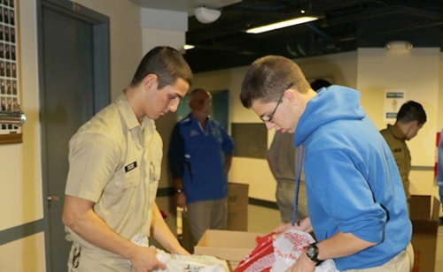 MCJROTC_20151211_Toys-for-Tots-Drive_027