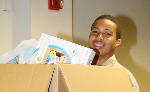 MCJROTC_20151211_Toys-for-Tots-Drive_054