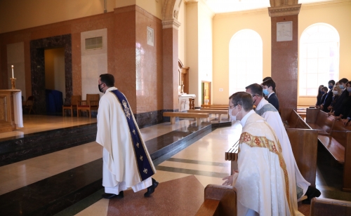 JesuitMotherSonMass_019