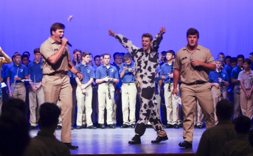 NewStudent-PepRally_20180816_107