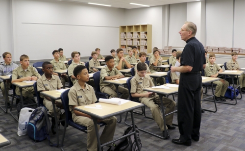 NewStudentOrientation_Classroom_20180816_021