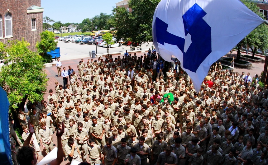 pep-rally_investiture_orientation-day_08142014_05