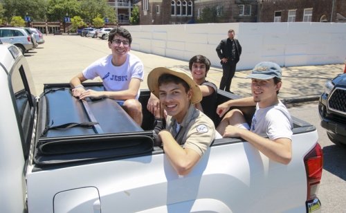 Senior-Day-2020-Jambalaya-Drive-Thru22